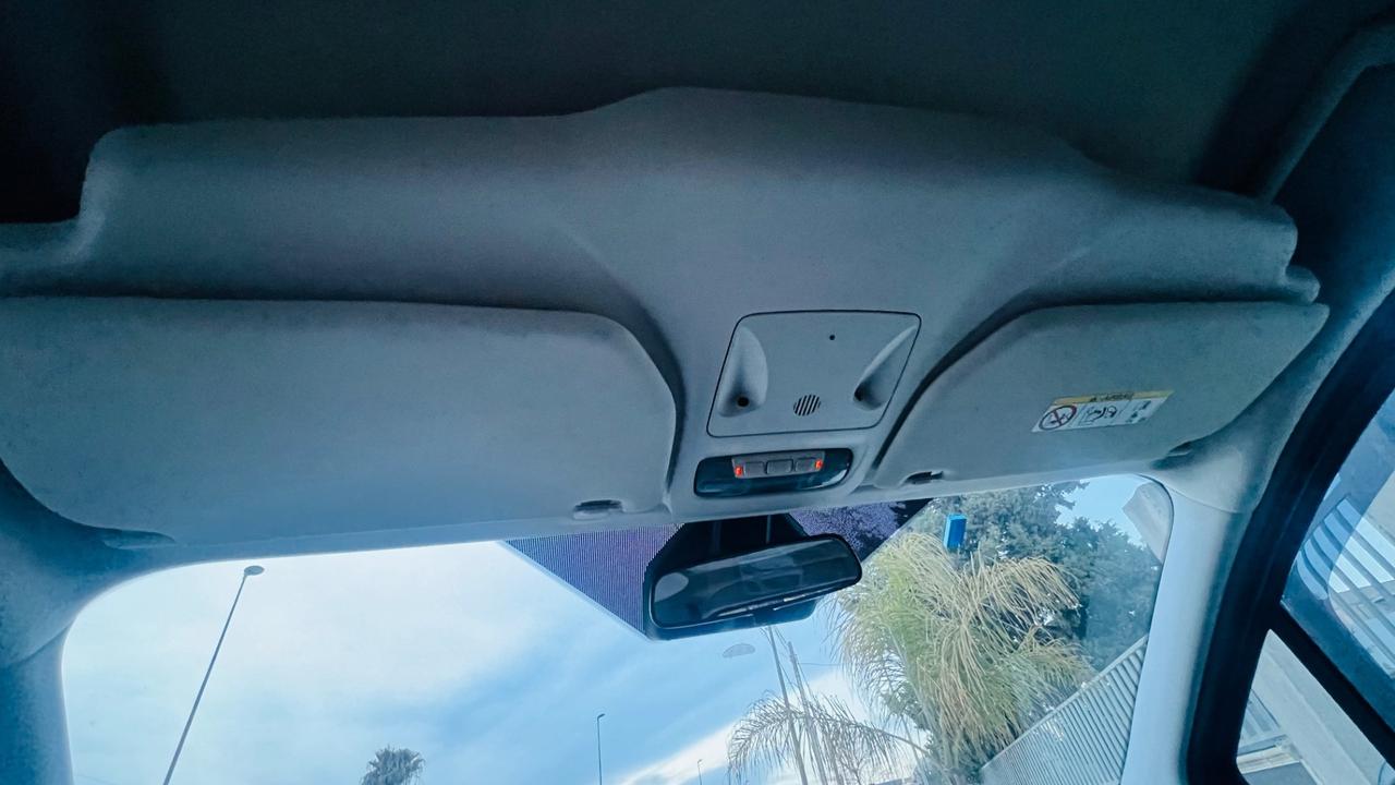 Ford Tourneo Courier 1.5 TDCI 95 CV Titanium