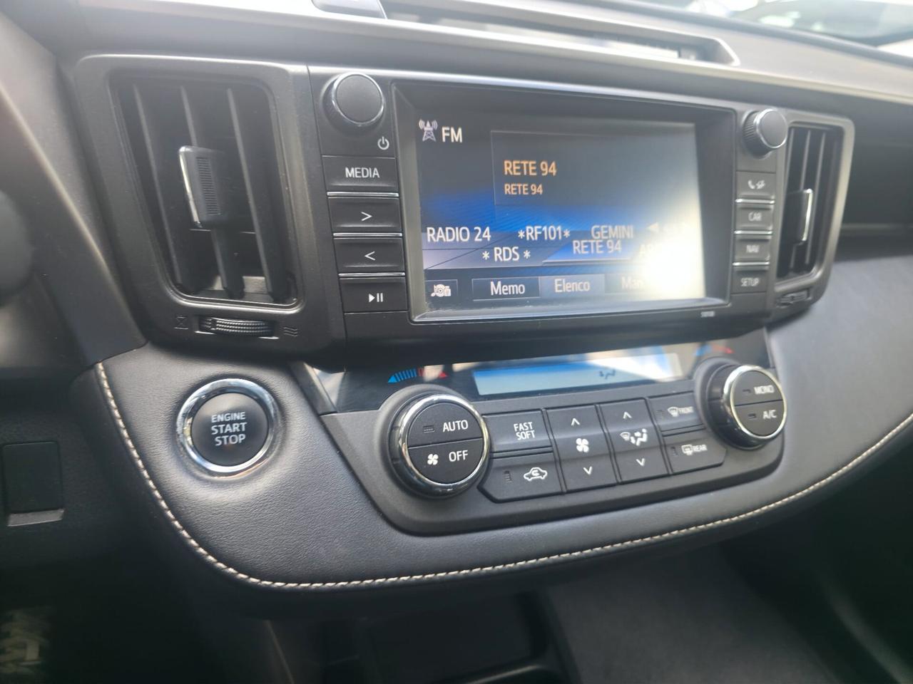 Toyota RAV 4 RAV4 2.0 D-4D 2WD Business