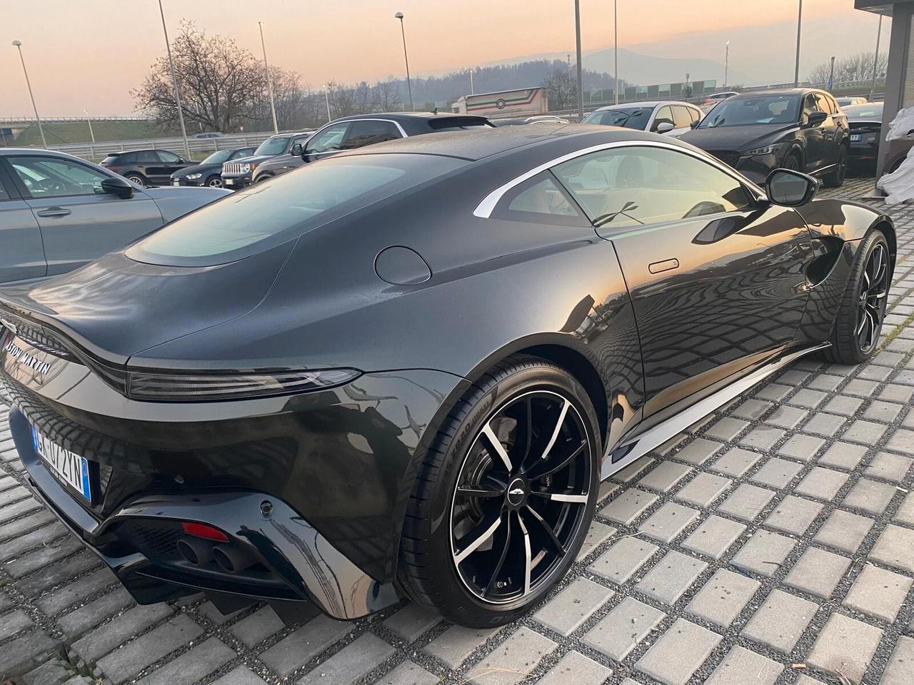 Aston Martin Vantage Coupé v8 4.0 auto