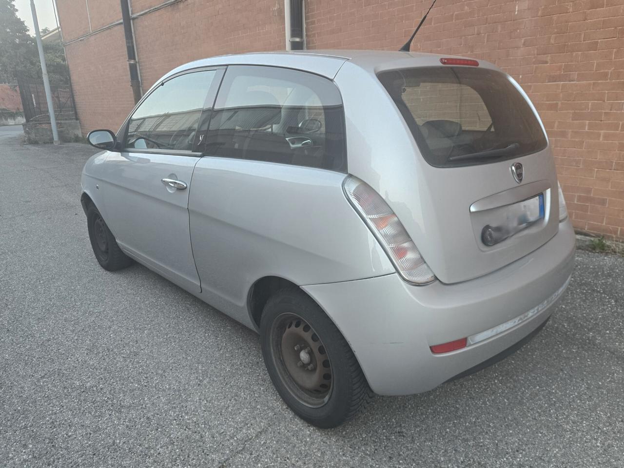 Lancia Ypsilon 1.2 Argento GPL!!!