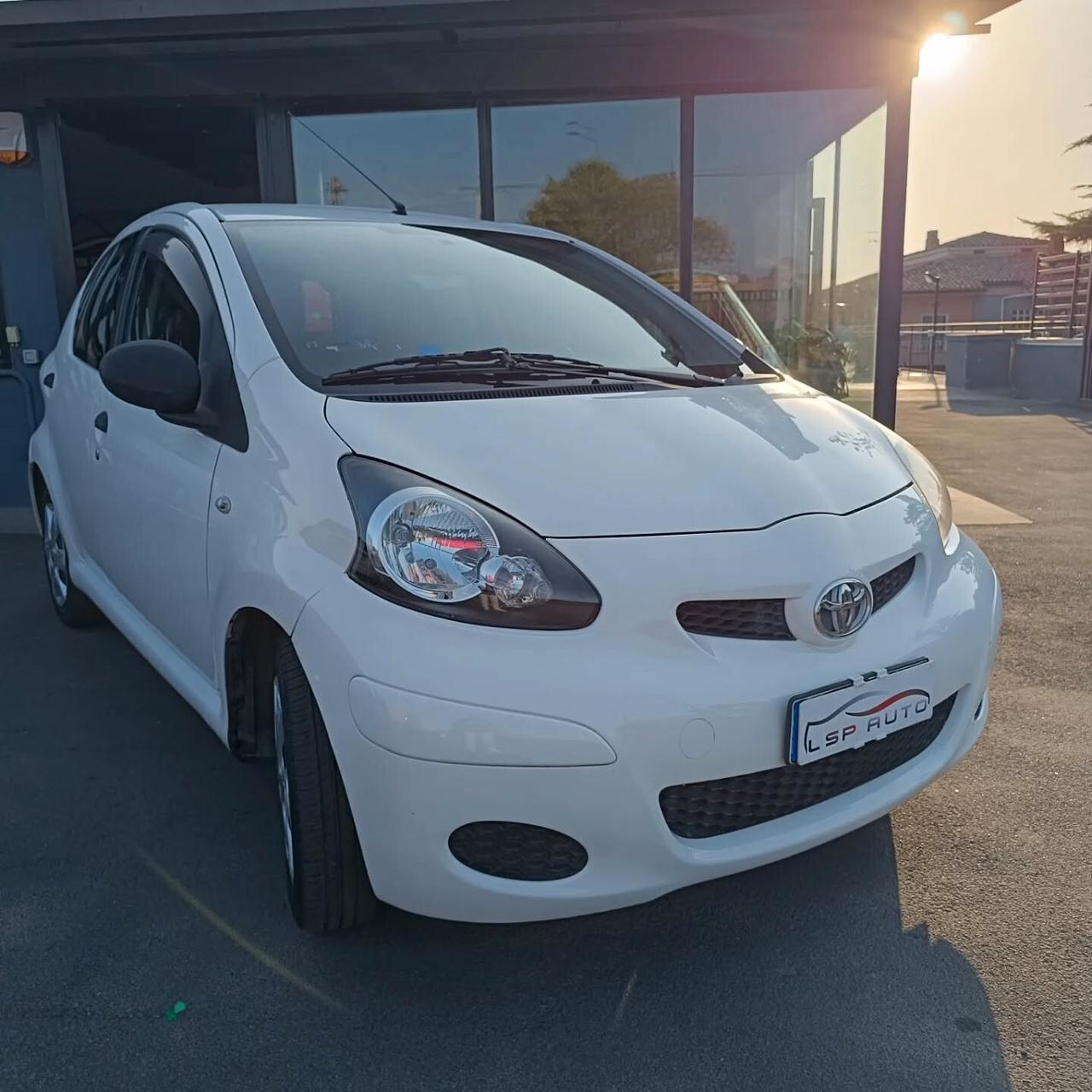Toyota Aygo 1.0 Connect OTTIMA IN TUTTO