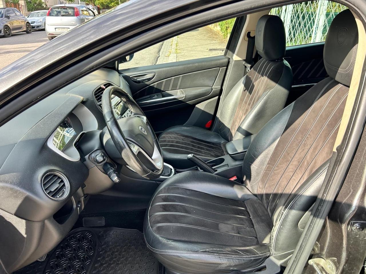 Lancia Delta 1.6 MJT DPF Platinum