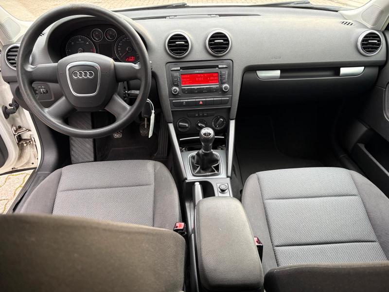 Audi A3 Sportback 1.6 tdi Young Edition 90cv OK NEOPATENATO