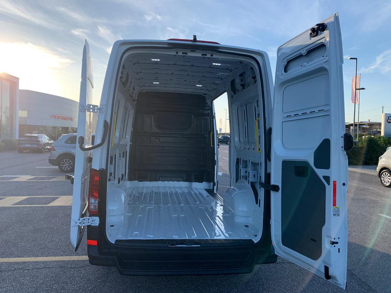 Volkswagen Crafter 30 2.0 tdi 140cv l3h3 logistic my19