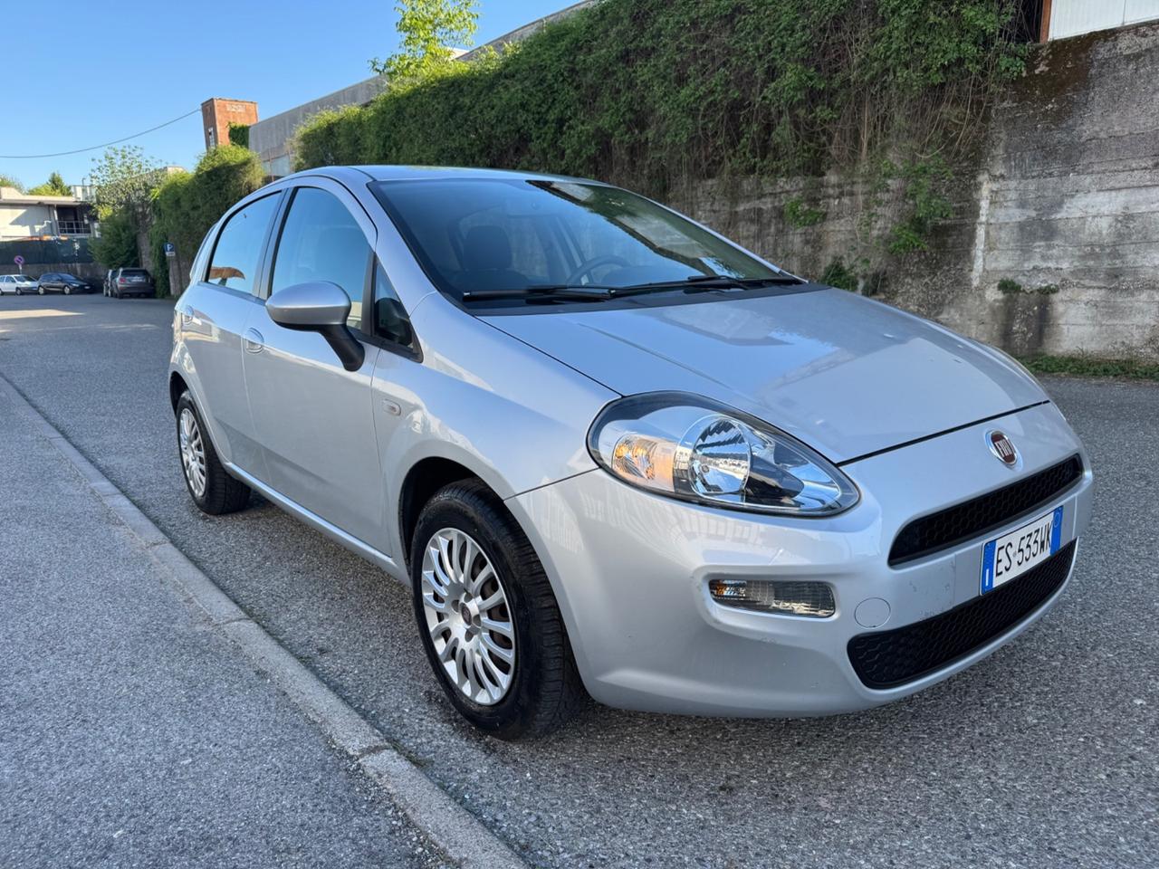 Fiat Punto idonea ai neopatentati gomme nuove