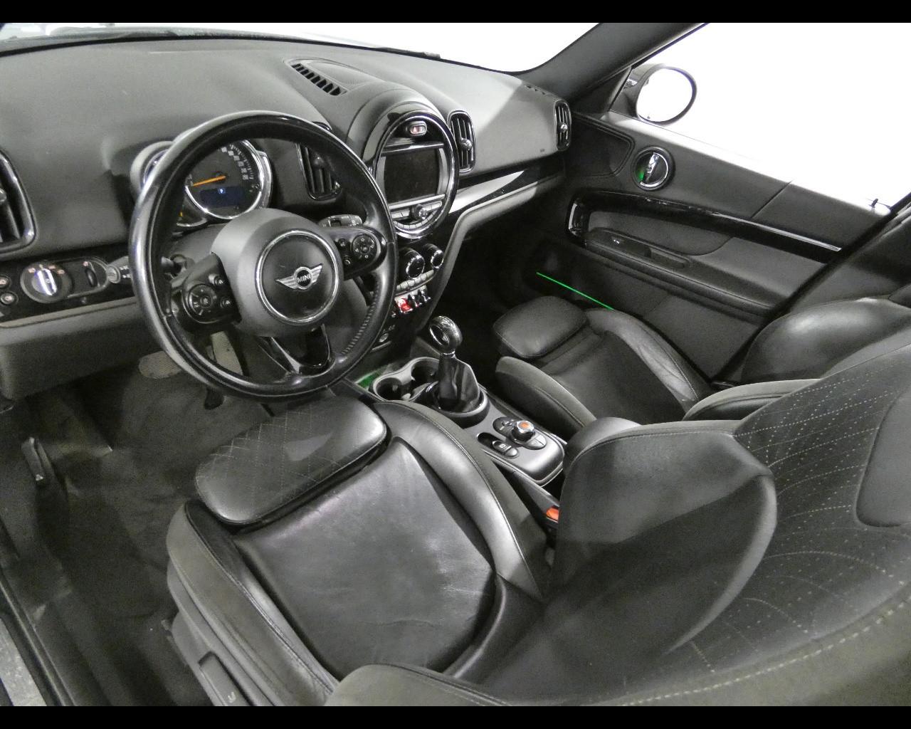 MINI Mini Countrym.(F60) - Mini 2.0 Cooper D Hype Countryman