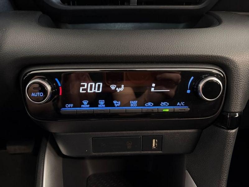 Toyota Yaris Hybrid Trend MY22