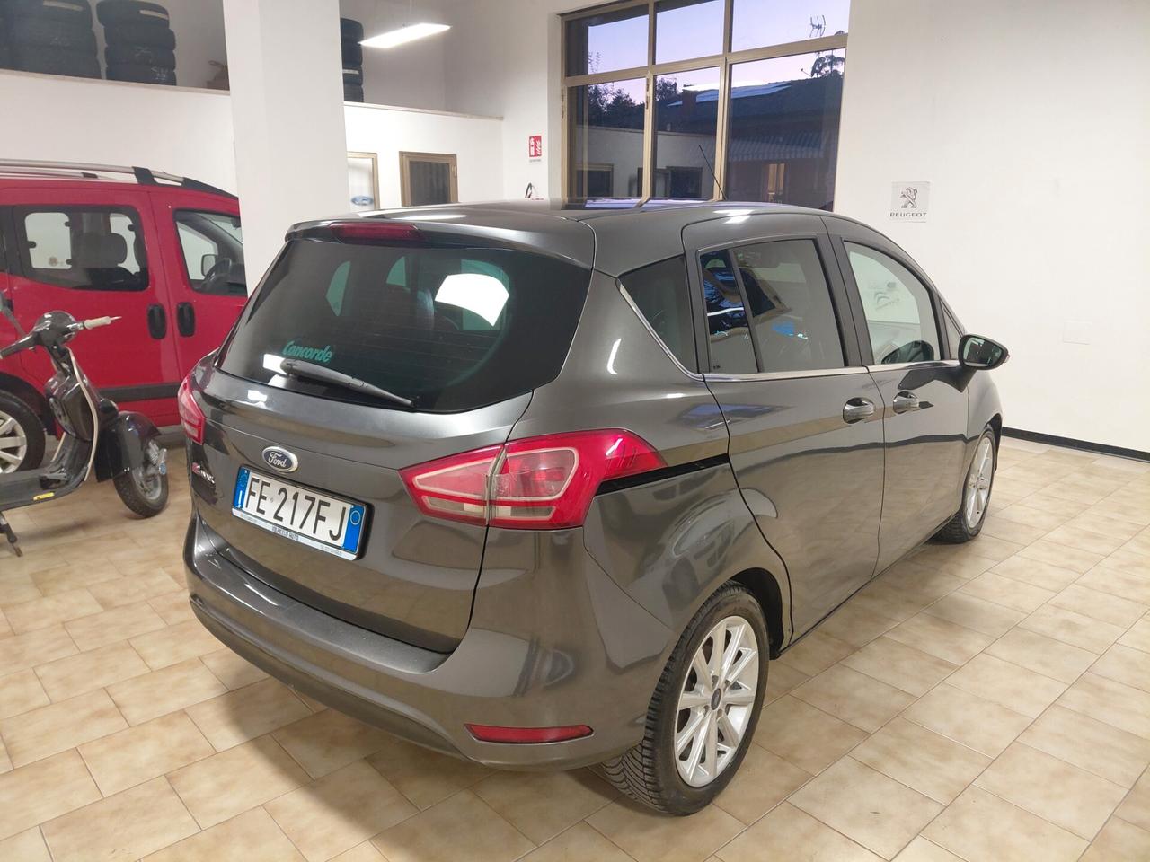 FORD B.MAX ANNO 2016 DS 1.5 ADATTA NEOPATENTATI KM 132 MILA