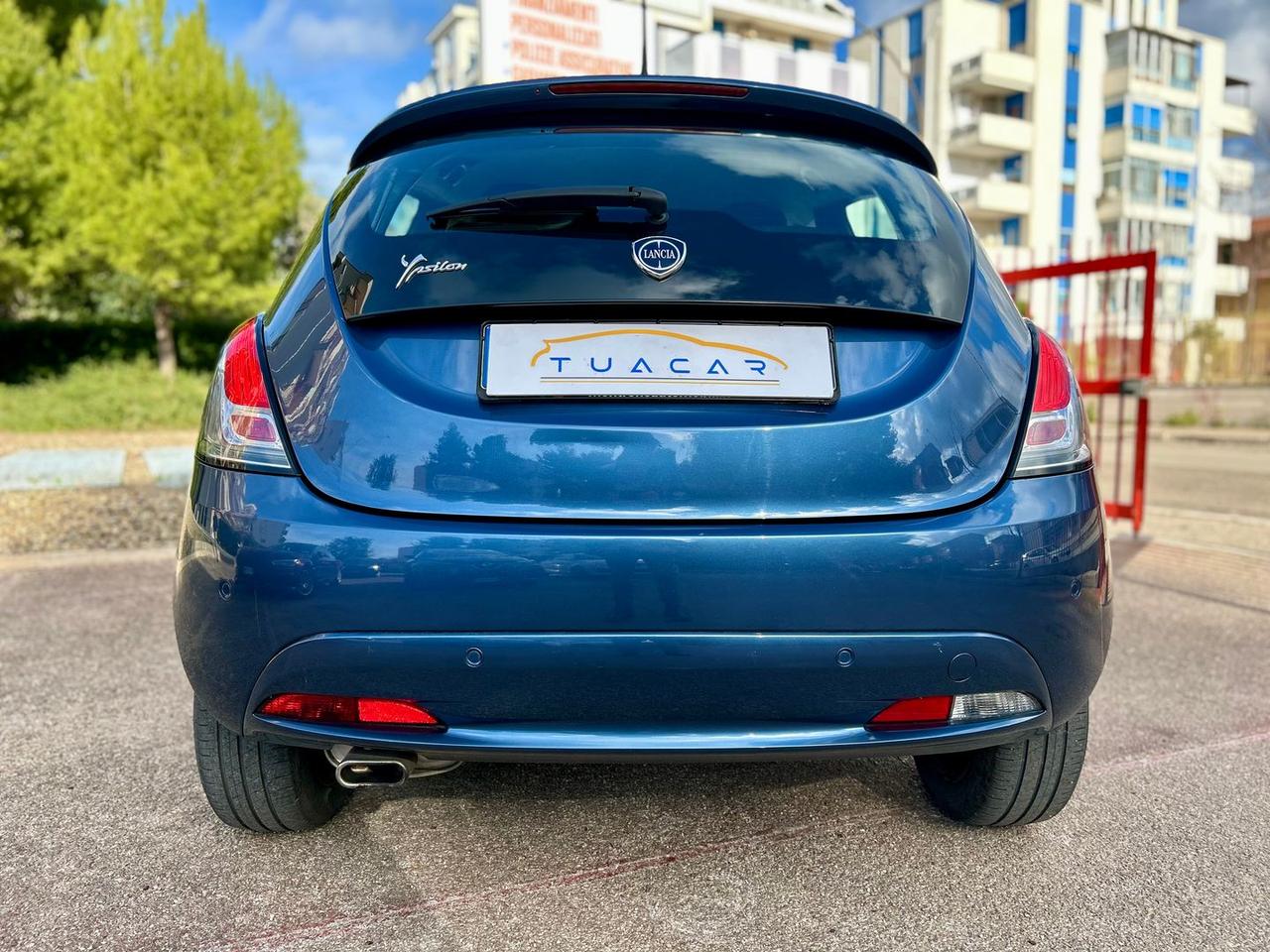 Lancia Ypsilon 1.2 LPG Silver