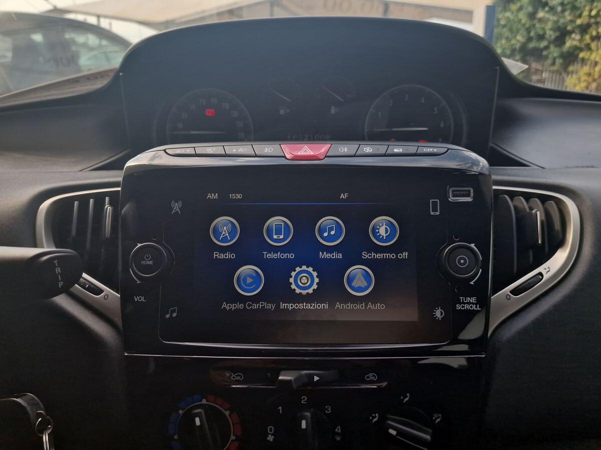 LANCIA YPSILON 1.0 IBRIDO GOLD