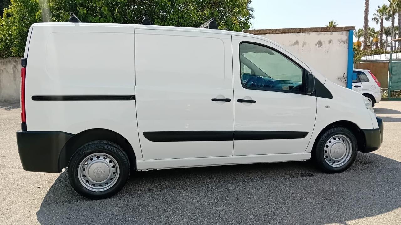 Peugeot expert cargo 3 post-2.0 hdi -12/2010