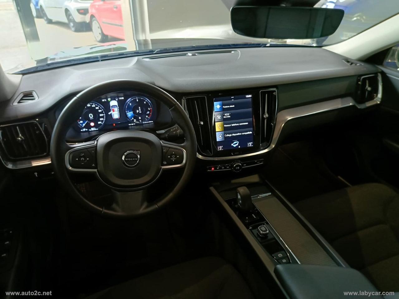 VOLVO V60 B4