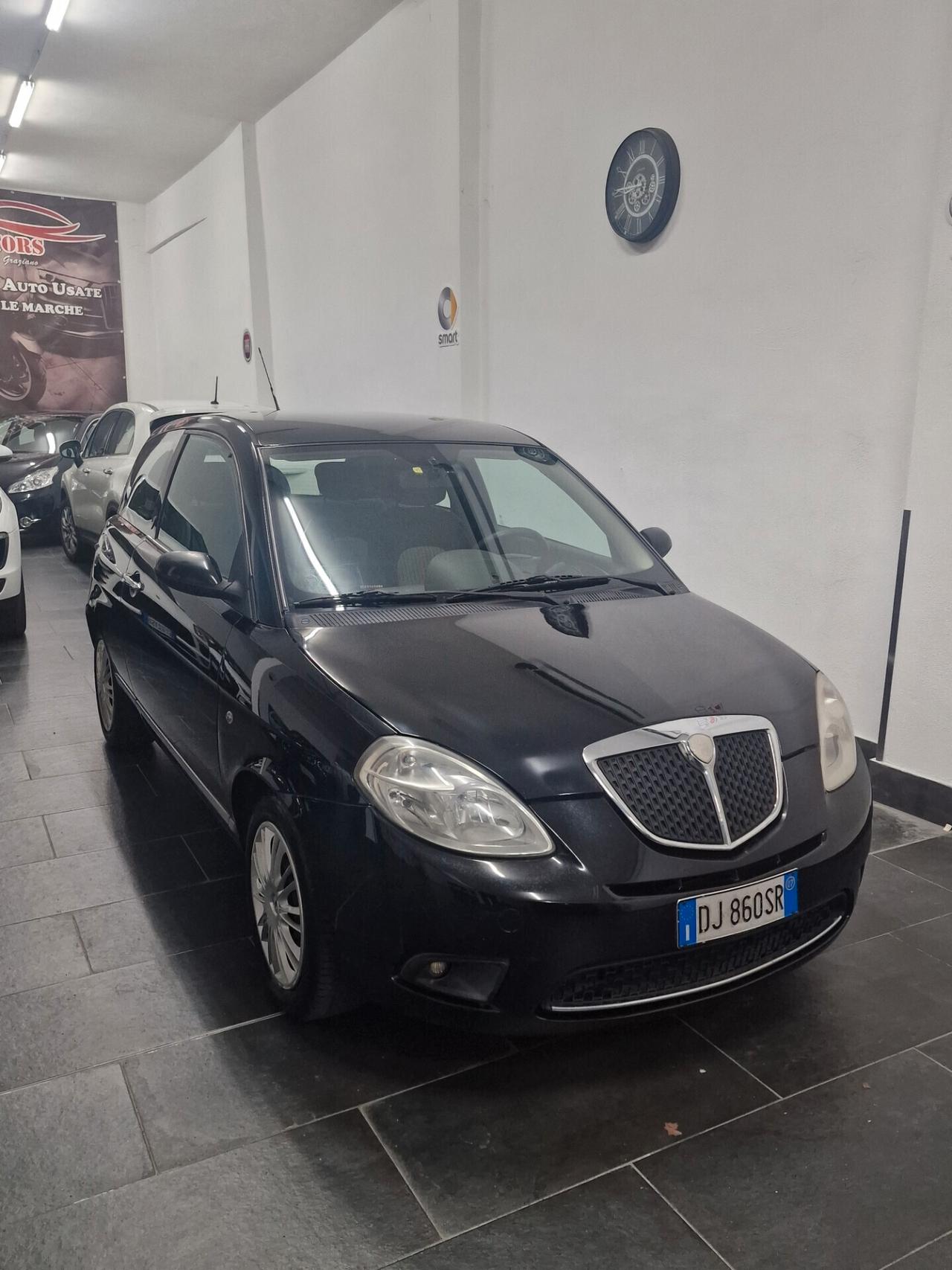 Lancia Ypsilon 1.2 Argento