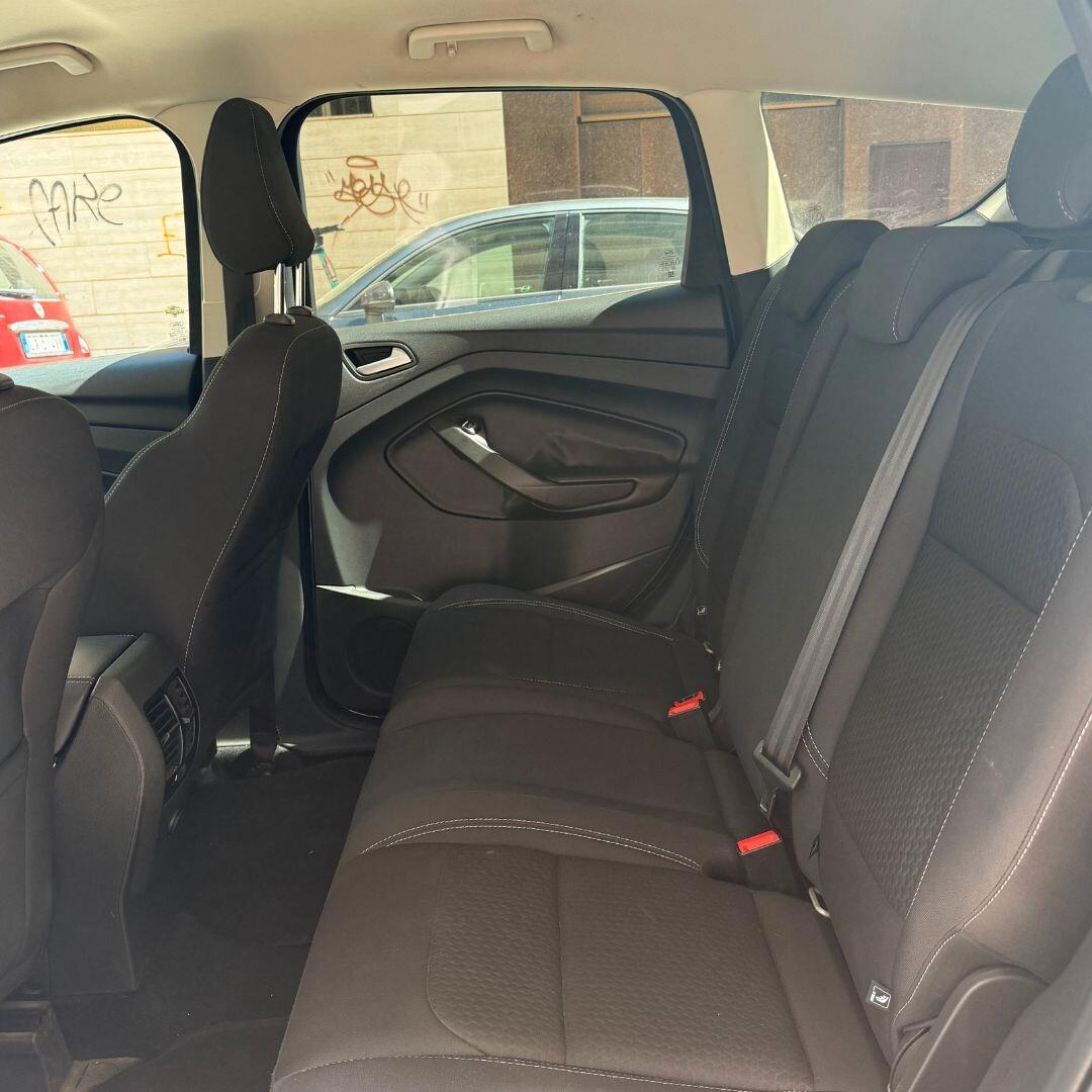 Ford Kuga 1.5 TDCI - 120 CV