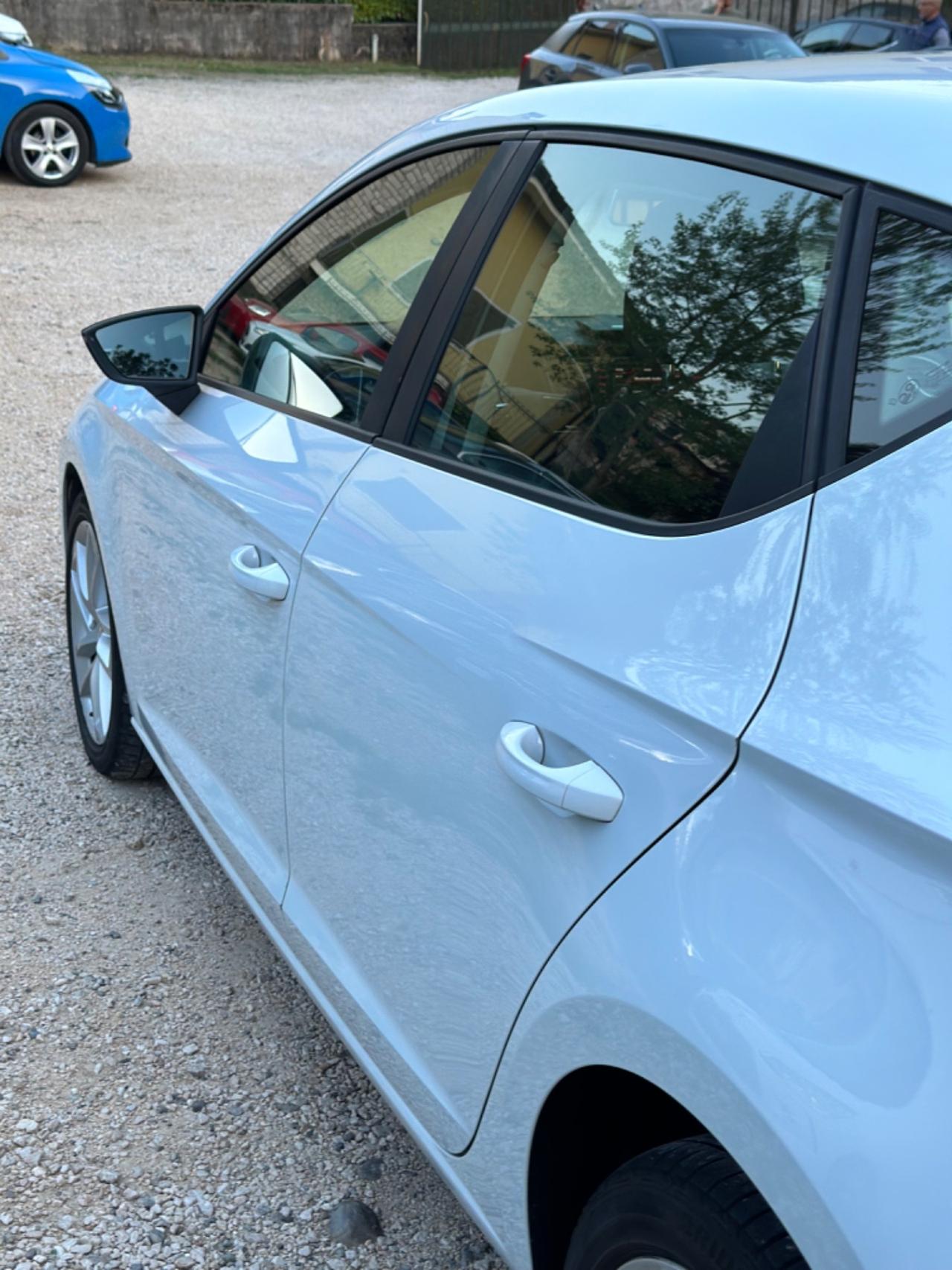 Seat LEON 1.6 TDI 105 CV 5p. STYLE KMCERT UNICOPR