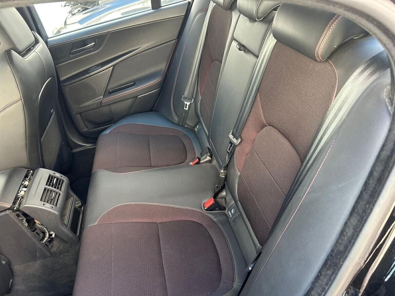 Jaguar XE 2.0 D Turbo 180CV Motore ROTTO