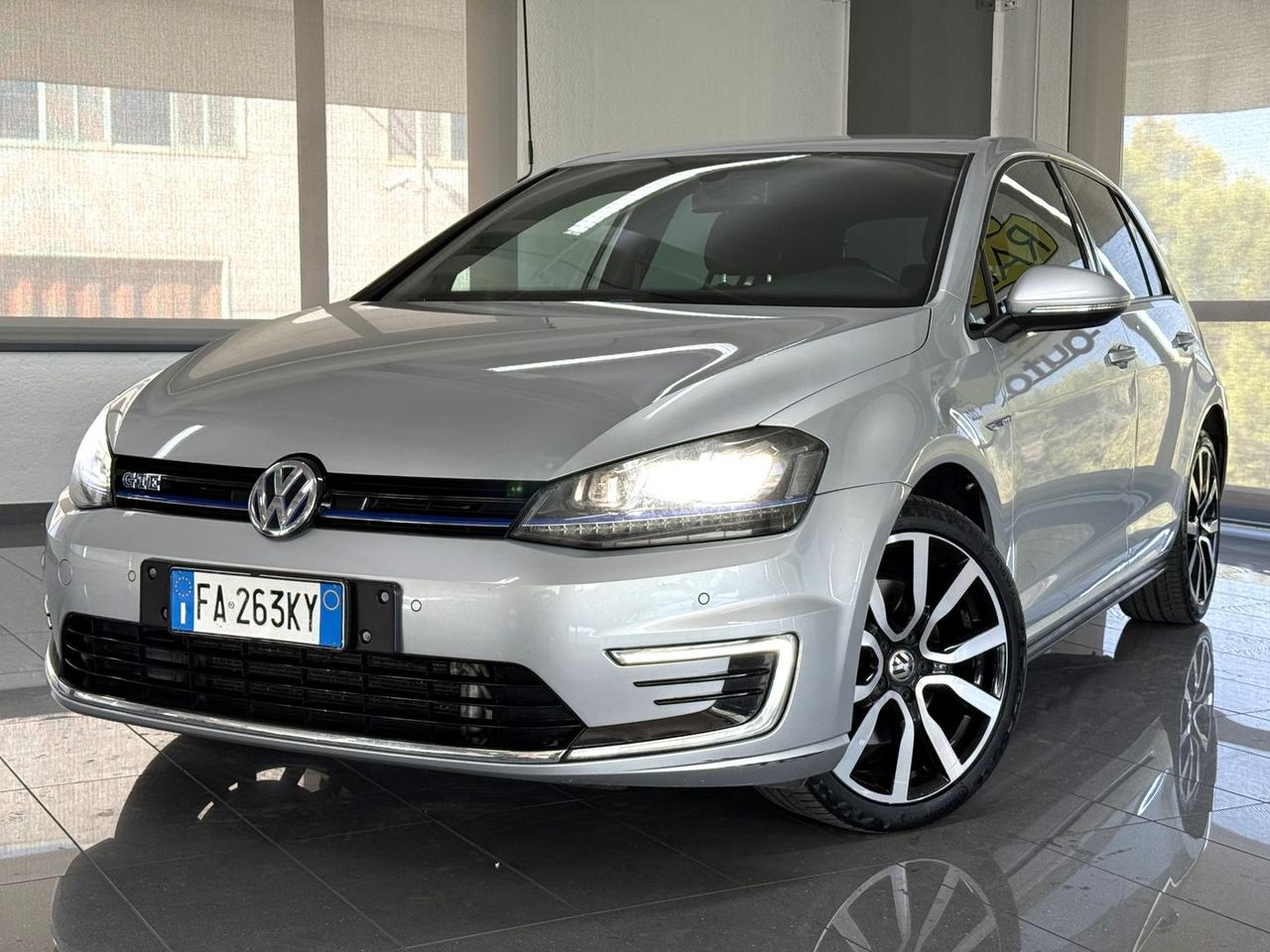 Volkswagen Golf Highline Executive GTE #12092