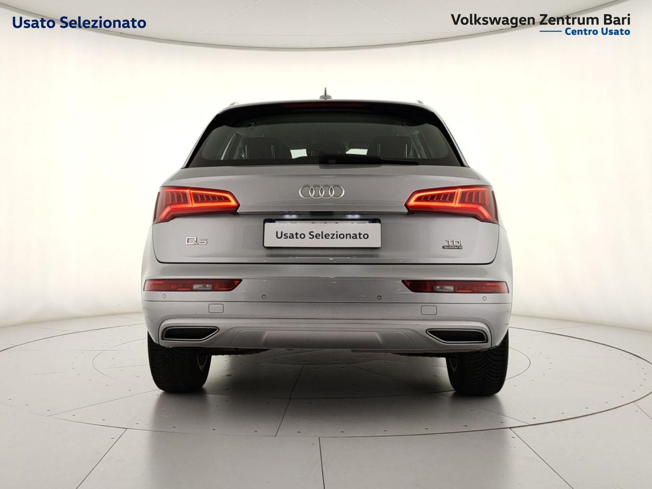 Audi Q5 40 2.0 tdi business sport quattro 190cv s-tronic