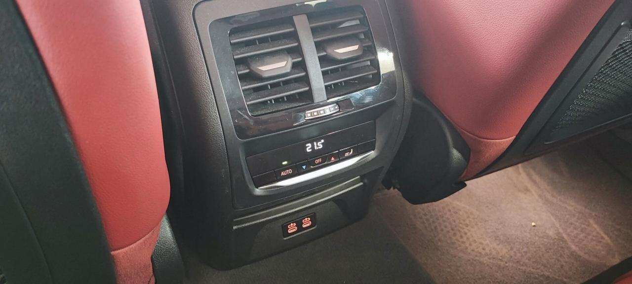 BMW X3 con telecamere perimetrali 2022