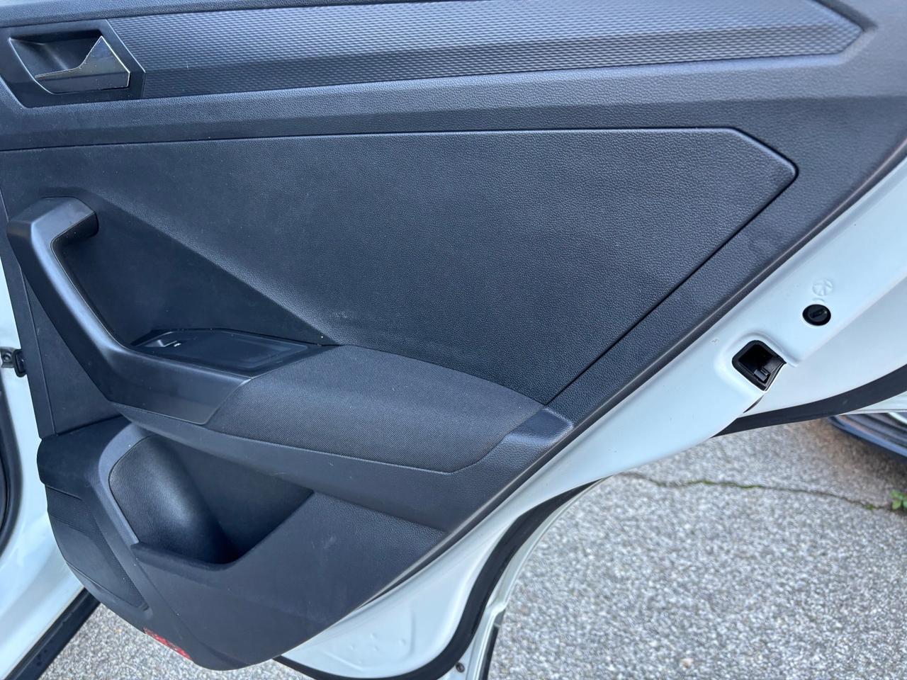 Volkswagen T-Roc 1.6 TDI Style ok neopatentati