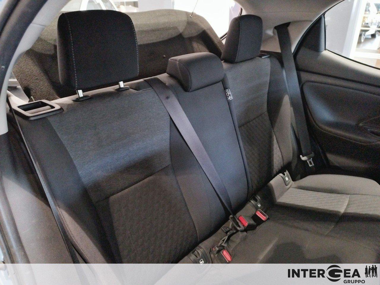 TOYOTA Yaris 1.0 Trend