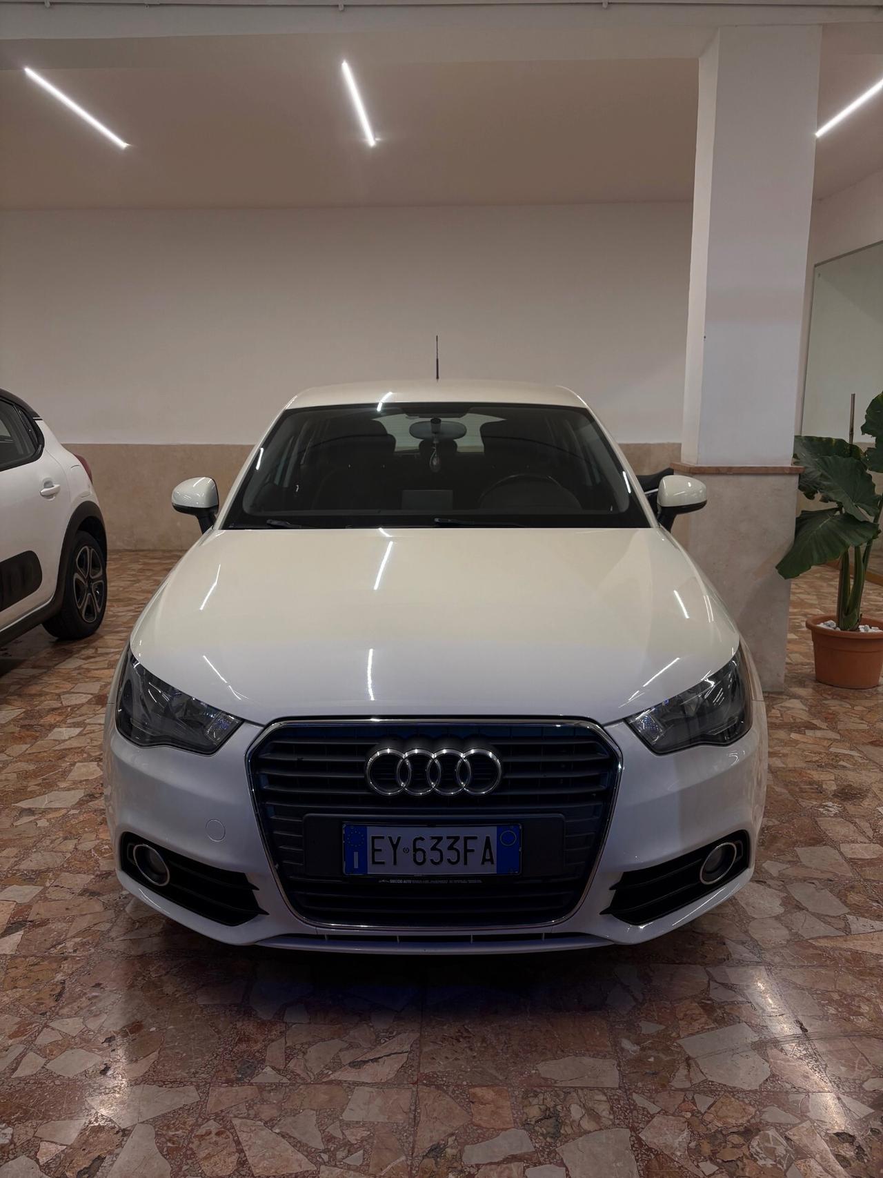 Audi A1 1.6 TDI S line edition plus