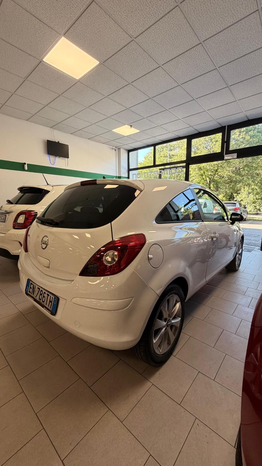 Opel Corsa 1.2 85CV 3 porte GPL-TECH Elective