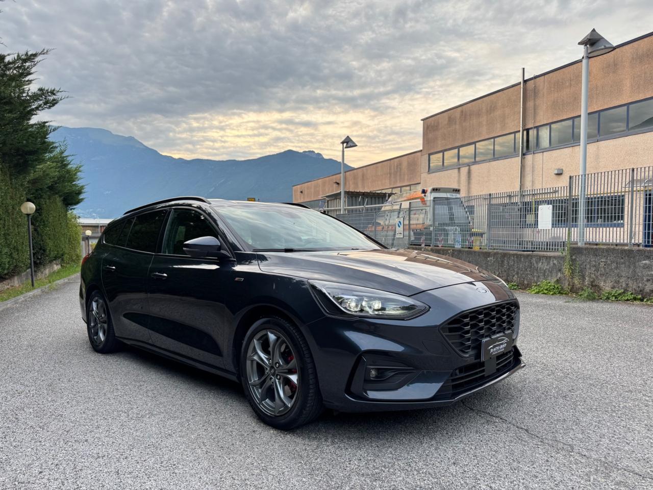 Ford Focus Hybrid ST LINE X