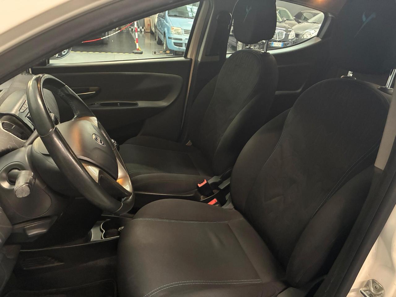 Lancia Ypsilon 1.2 69 CV 5 porte GPL Ecochic Elefantino