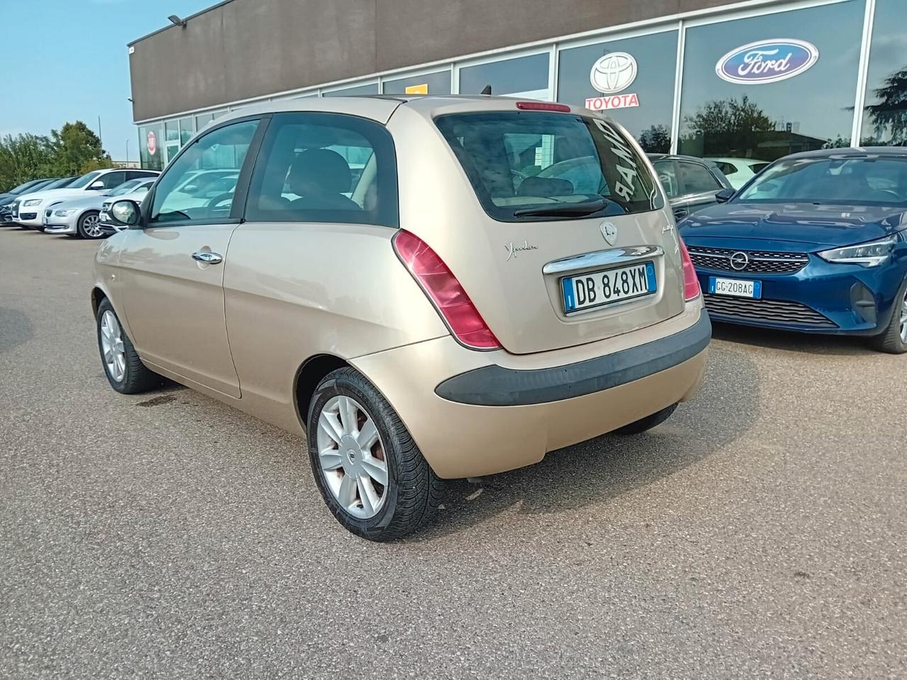 Lancia Ypsilon PER COMMERCIANTI