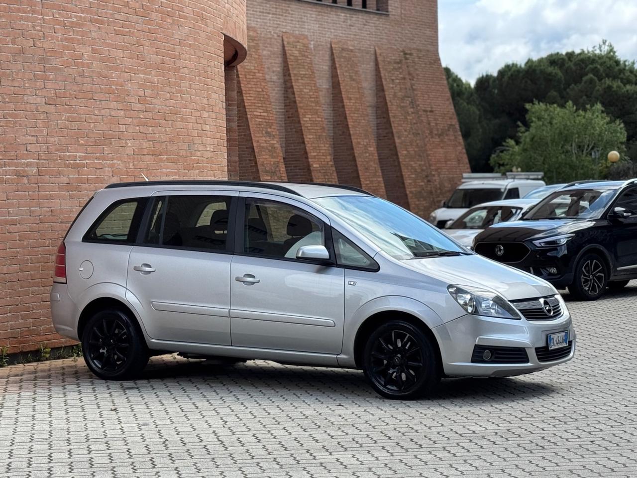 Opel Zafira 1.6 16V ecoM 94CV Cosmo