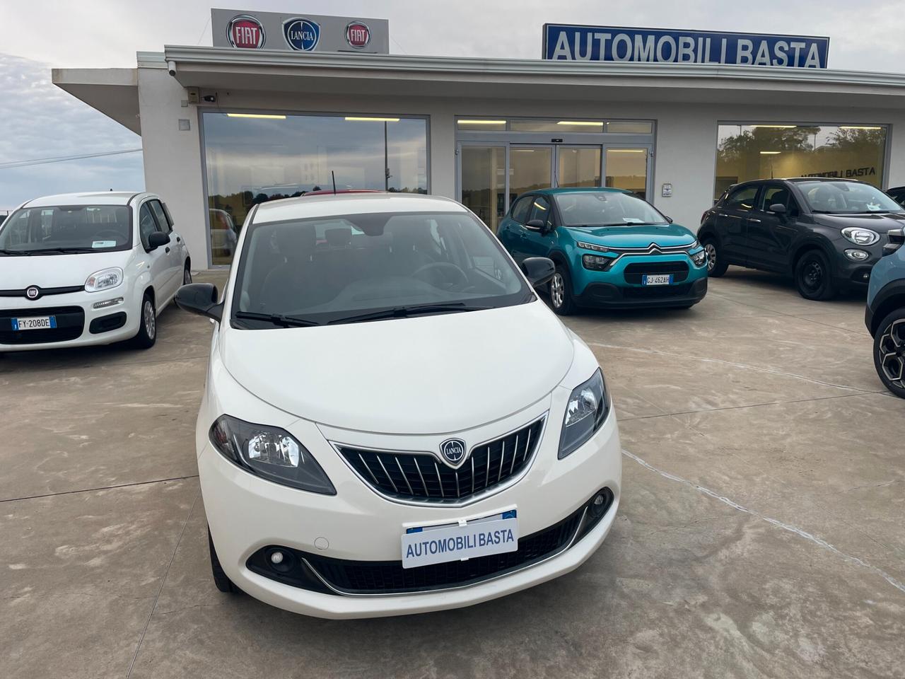 Lancia Ypsilon 1.2 69 CV 5 porte GPL Gold "Km 25.000"