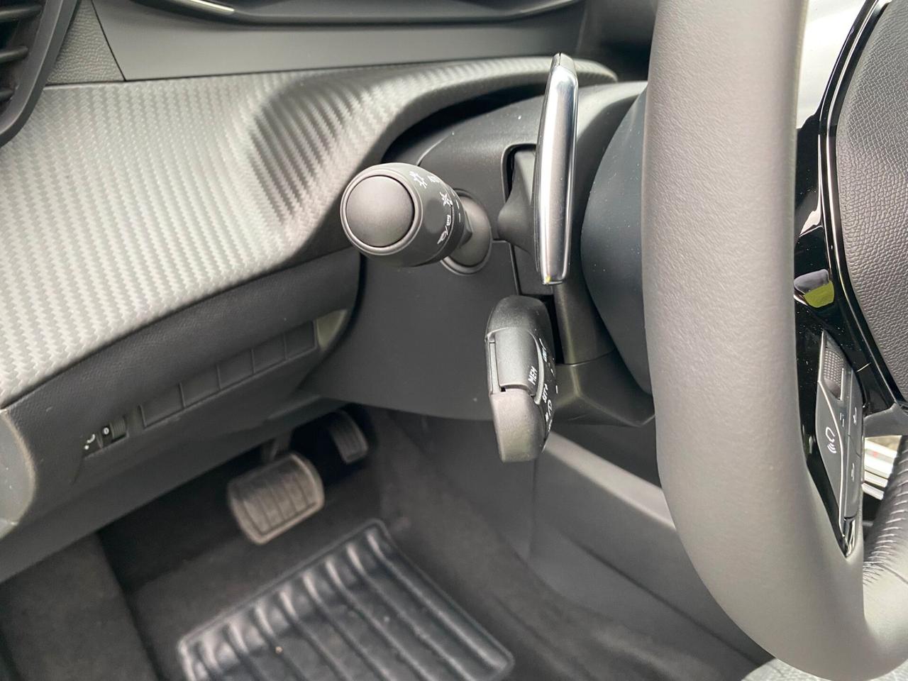 Peugeot 2008 PureTech 130 S&S EAT8 Allure