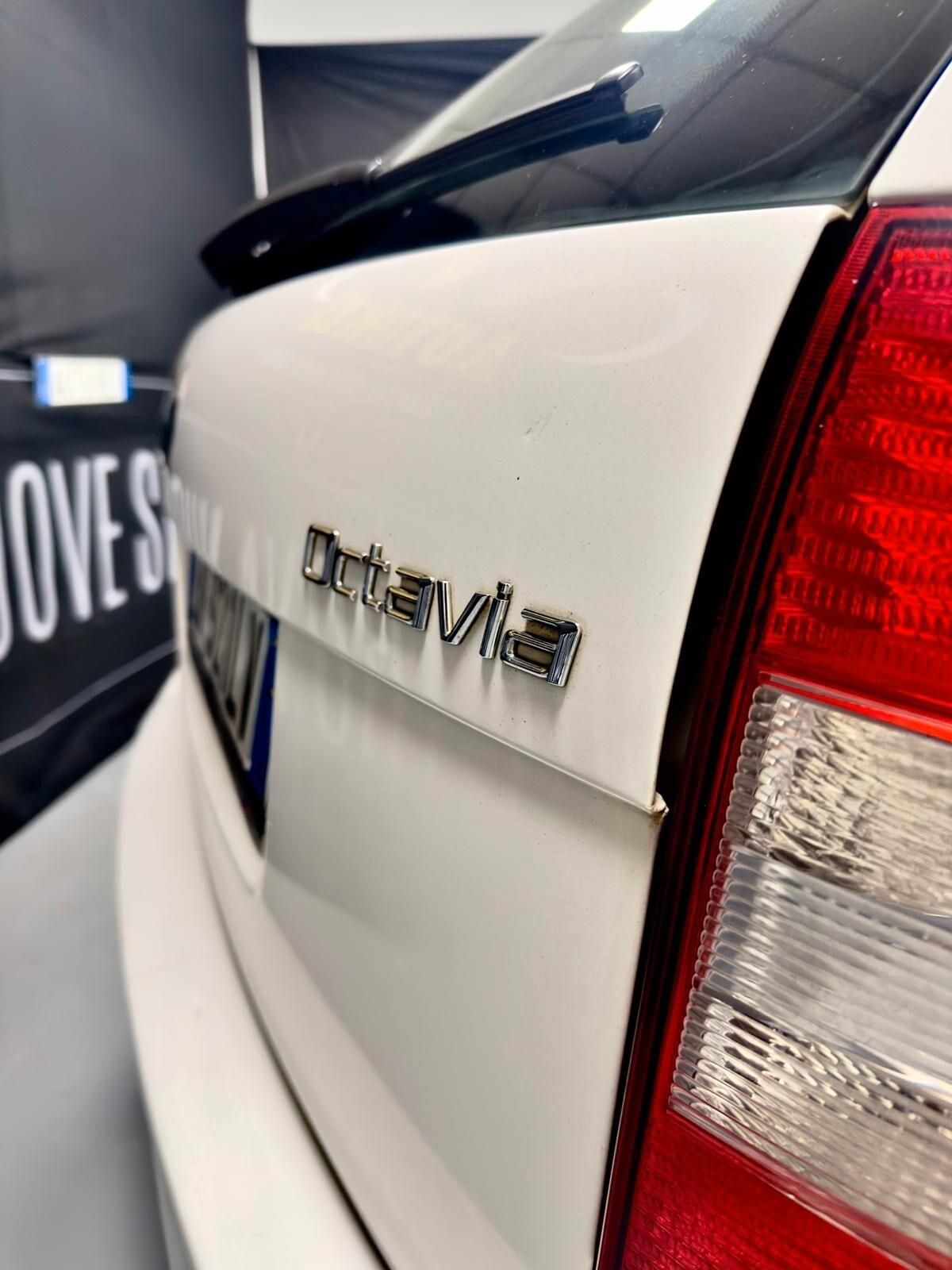 Skoda Octavia 1.6 TDI CR F.AP. DSG Wagon Ambition