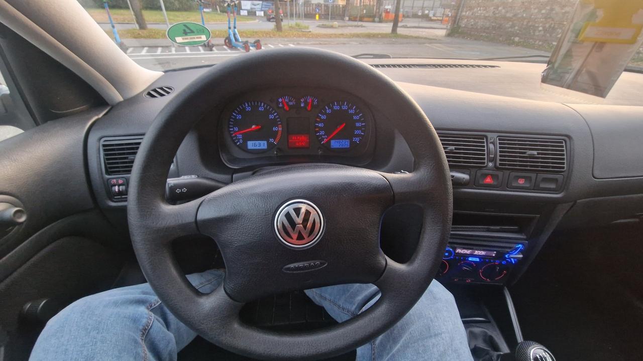 Volkswagen Golf 1.4cc (Su Appuntamento)