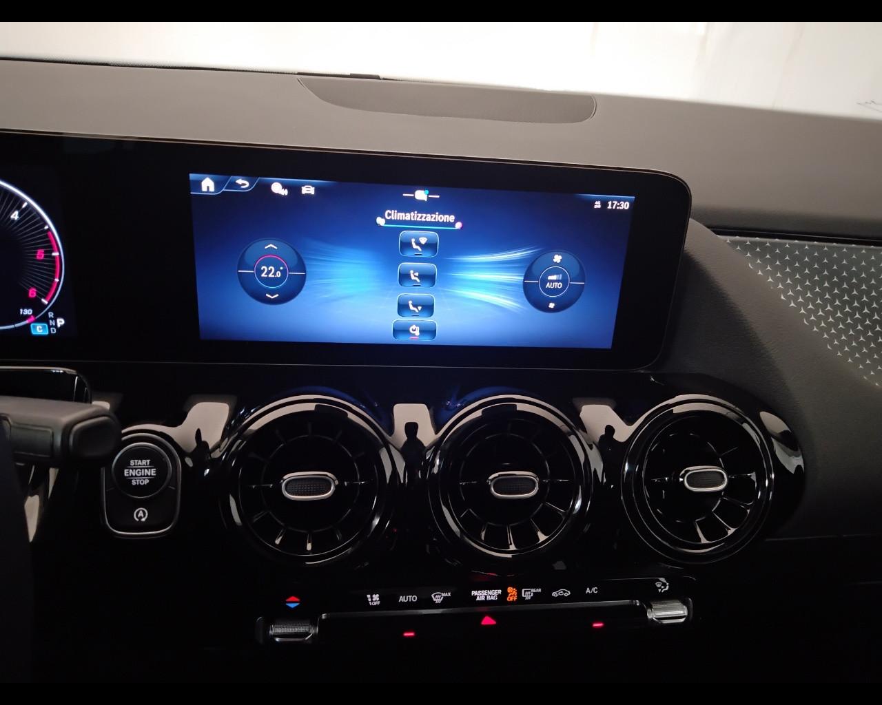 Mercedes-Benz GLA-H247 2023 - GLA 180 d Advanced auto