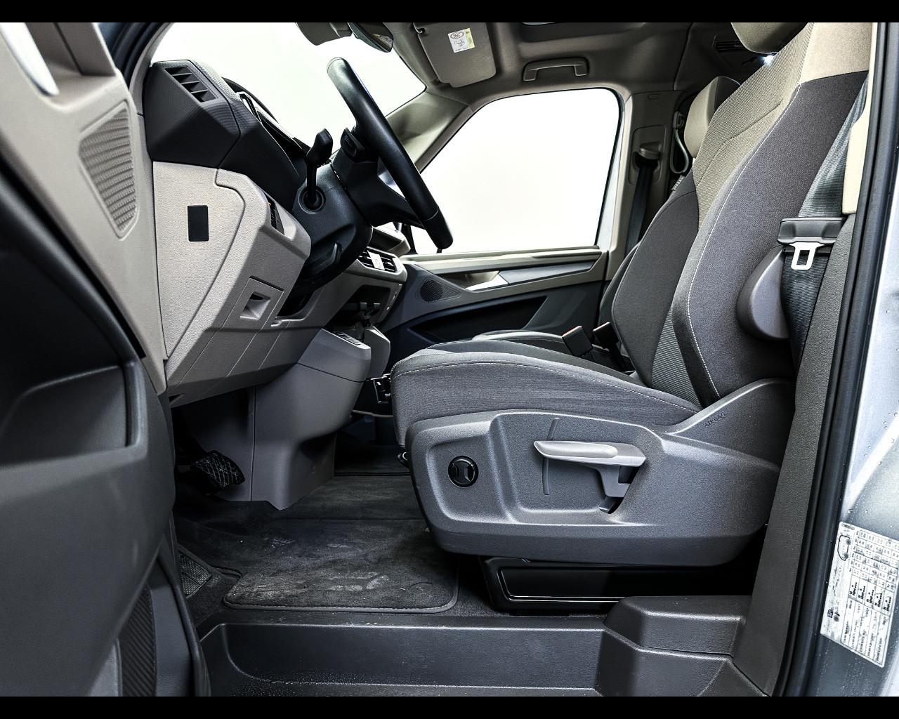 VOLKSWAGEN Multivan 7ª '21-> - Multivan 2.0 TDI 150CV DSG Life