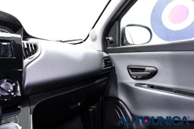 LANCIA Ypsilon 1.2 69 CV 5 PORTE SILVER NEOPATENTATI