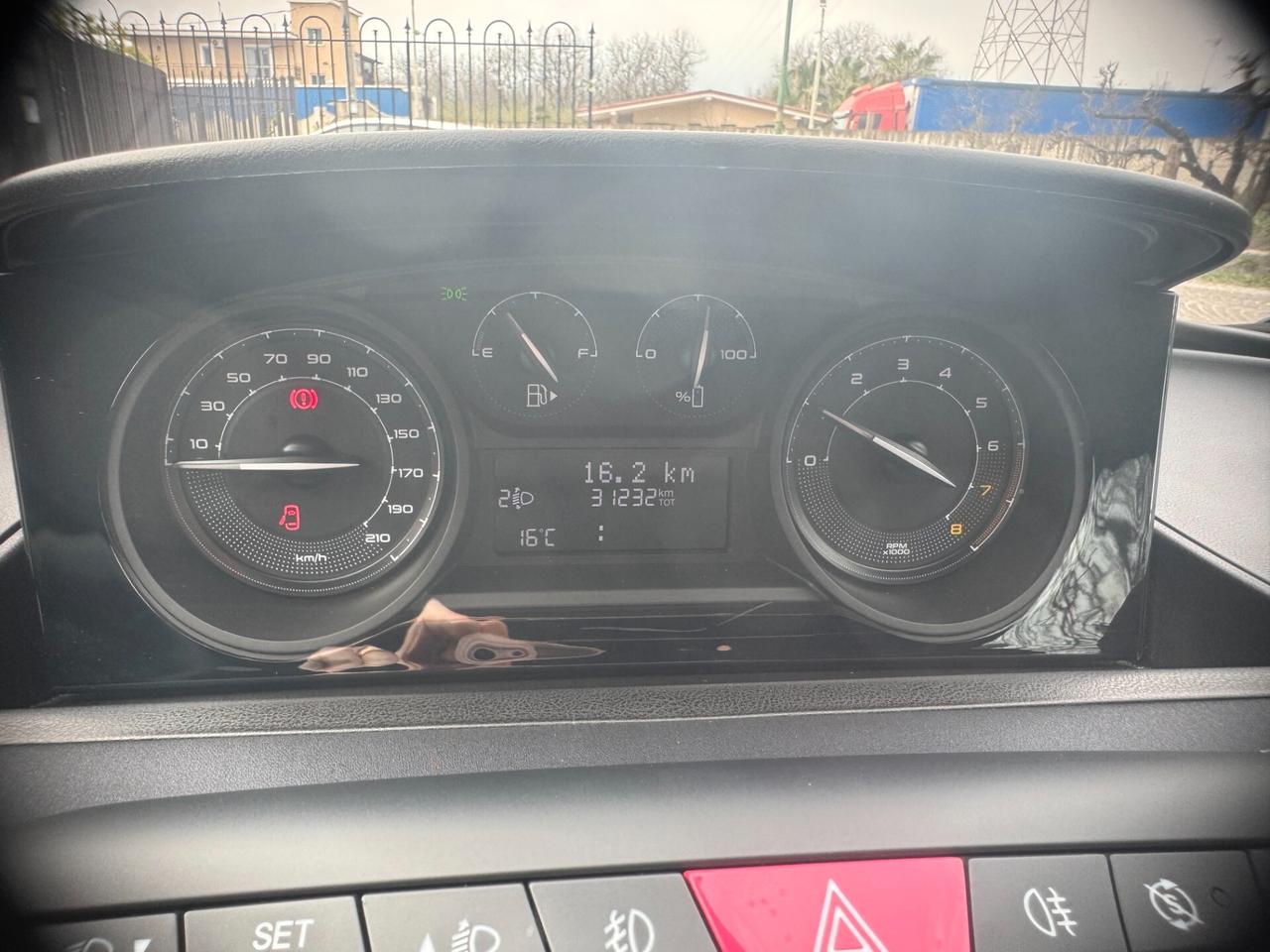 Lancia Ypsilon 1.0 FireFly 5 porte S&S Hybrid Gold Plus