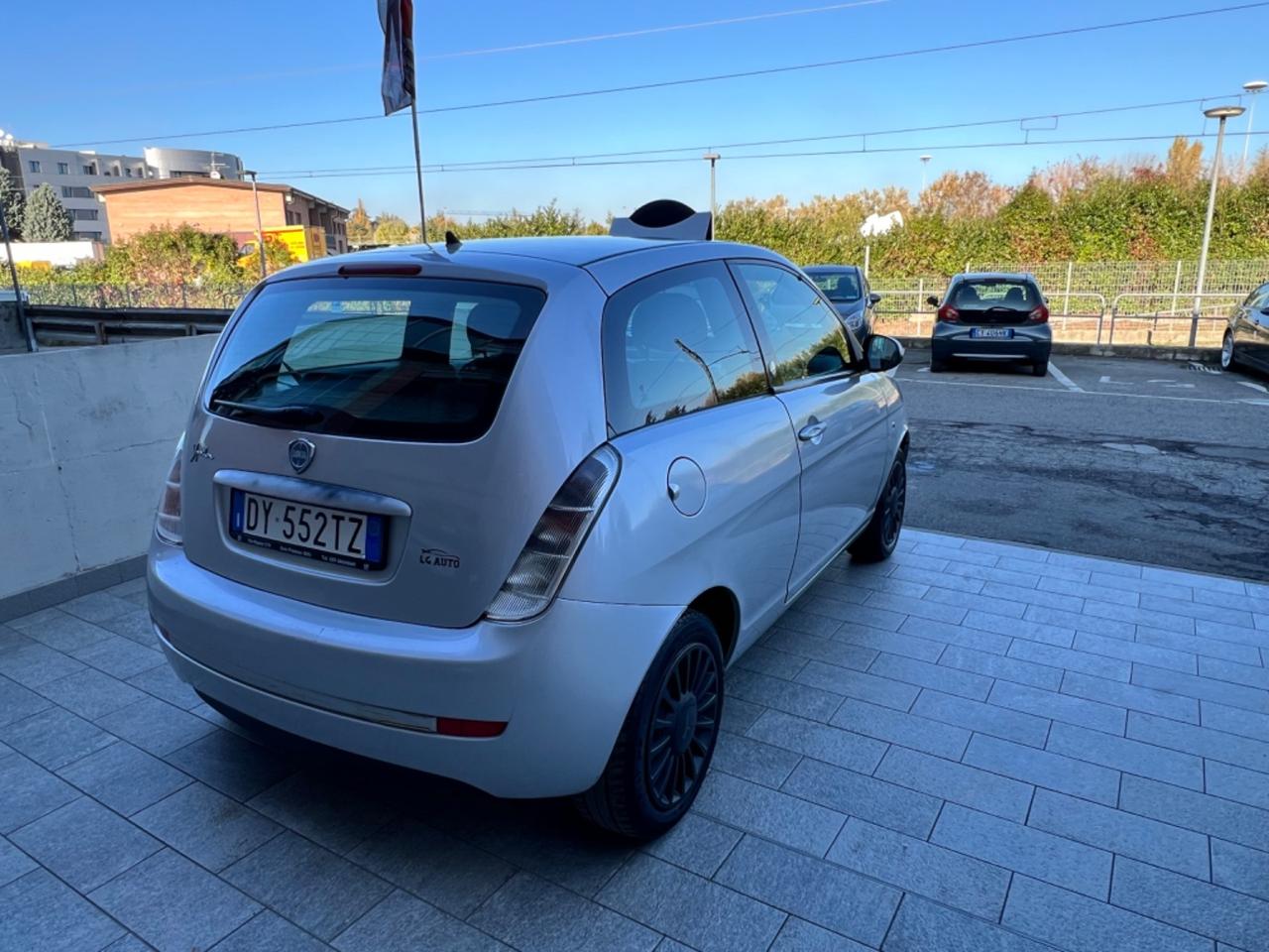 Lancia Ypsilon 1.4 Platino Ecochic GPL