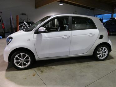 SMART ForFour 70 1.0 Passion