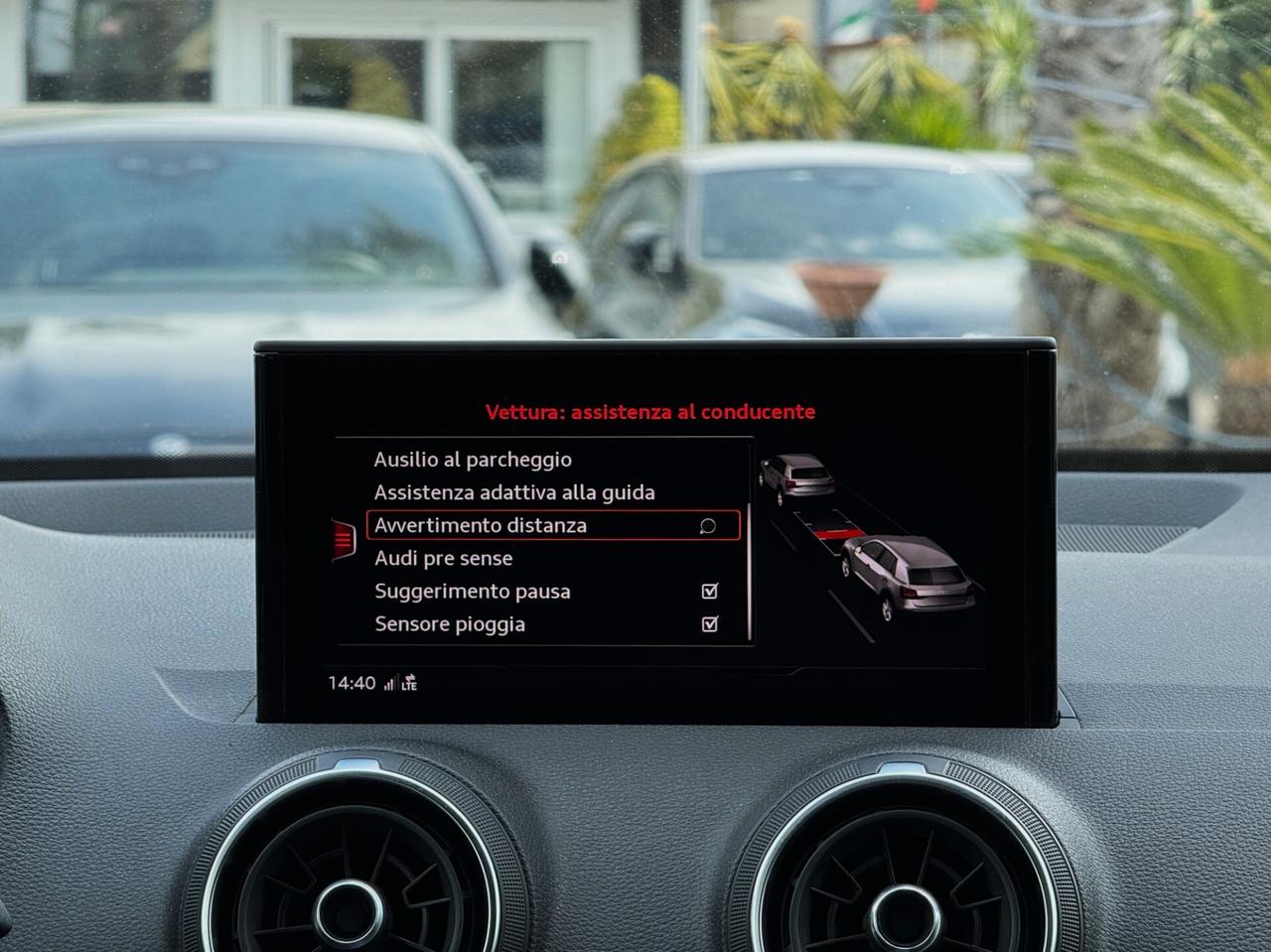 Audi Q2 30 TDI Identity Black S-tronic S line 116CV