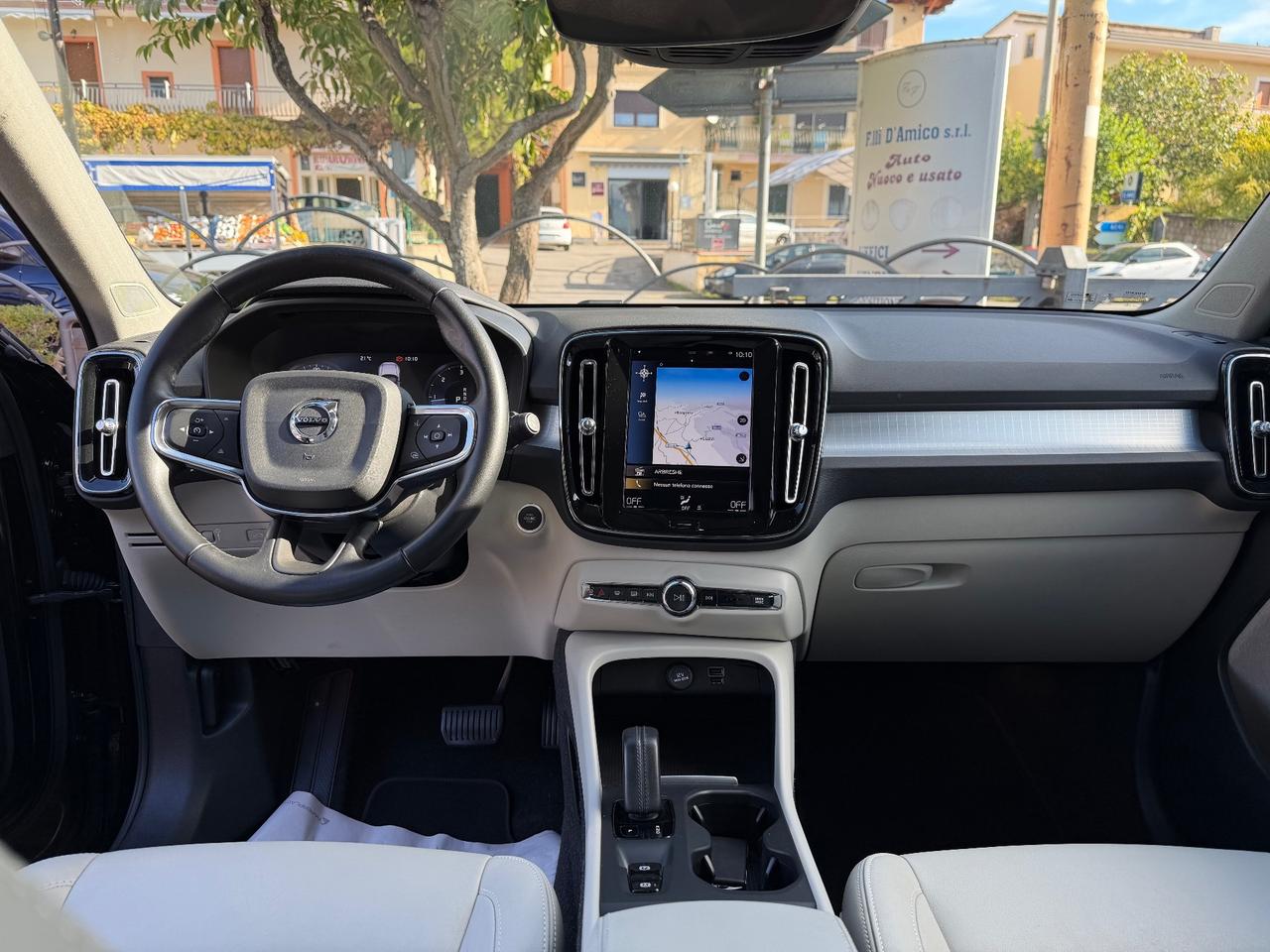 Volvo XC40 D3 AWD Geartronic Momentum Pro