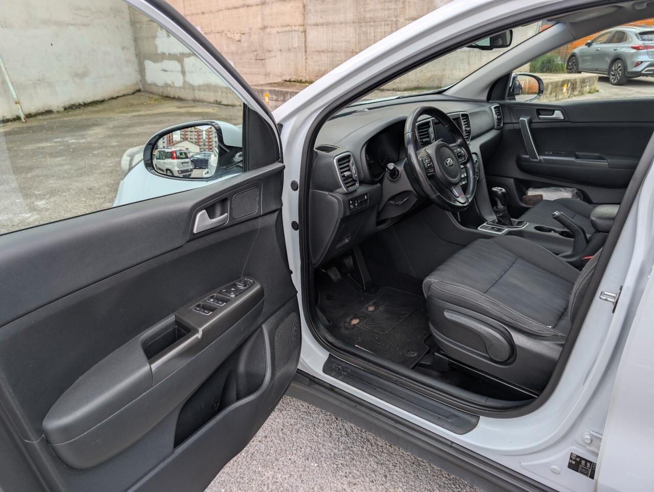 Kia Sportage business