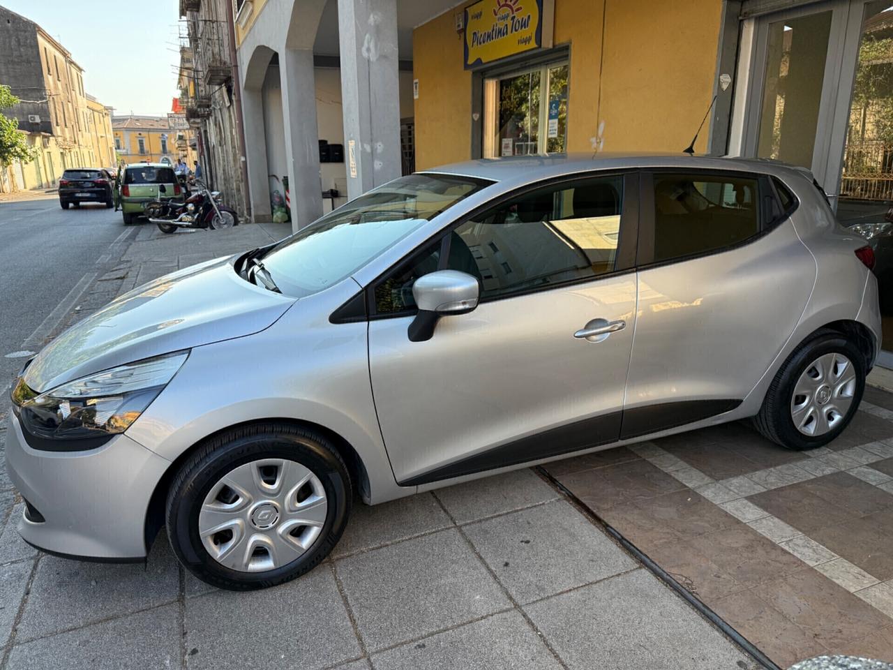 Renault Clio 2014 - 1.5 dCi 8V 75CV 5 porte Wave