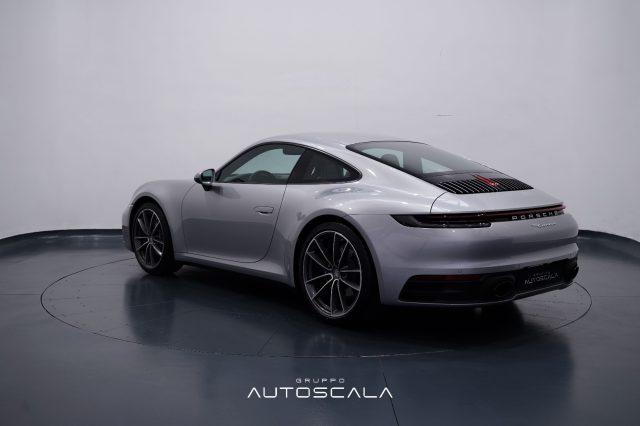 PORSCHE 992 385cv Carrera 4