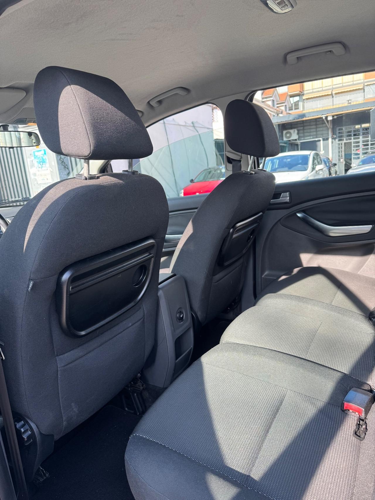 Ford C-Max 2.0 145 cv GPL di casa Titanium