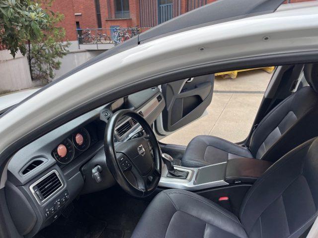 VOLVO XC70 D4 AWD Geartronic Momentum