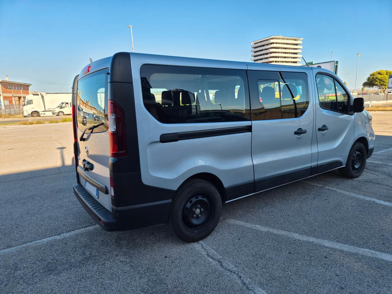 Nissan NV300 2.0 dCi 150CV PC-TN L2H1 Bus 9 posti