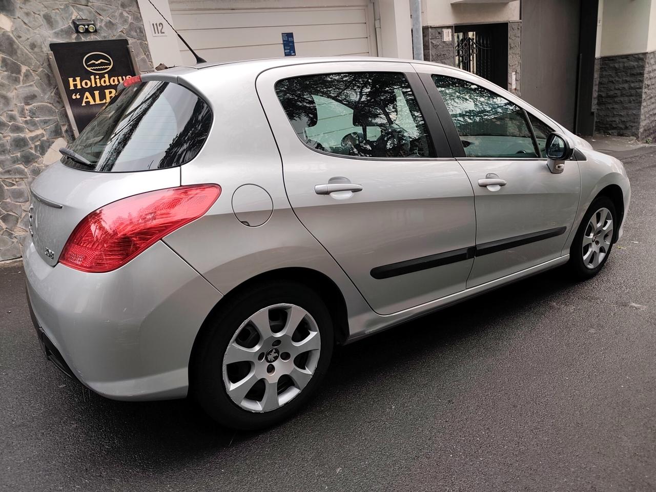 Peugeot 308 1.6 8V HDi 93CV 5p. 2012